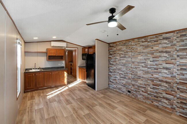 Photo - 720 Pritchett Ln