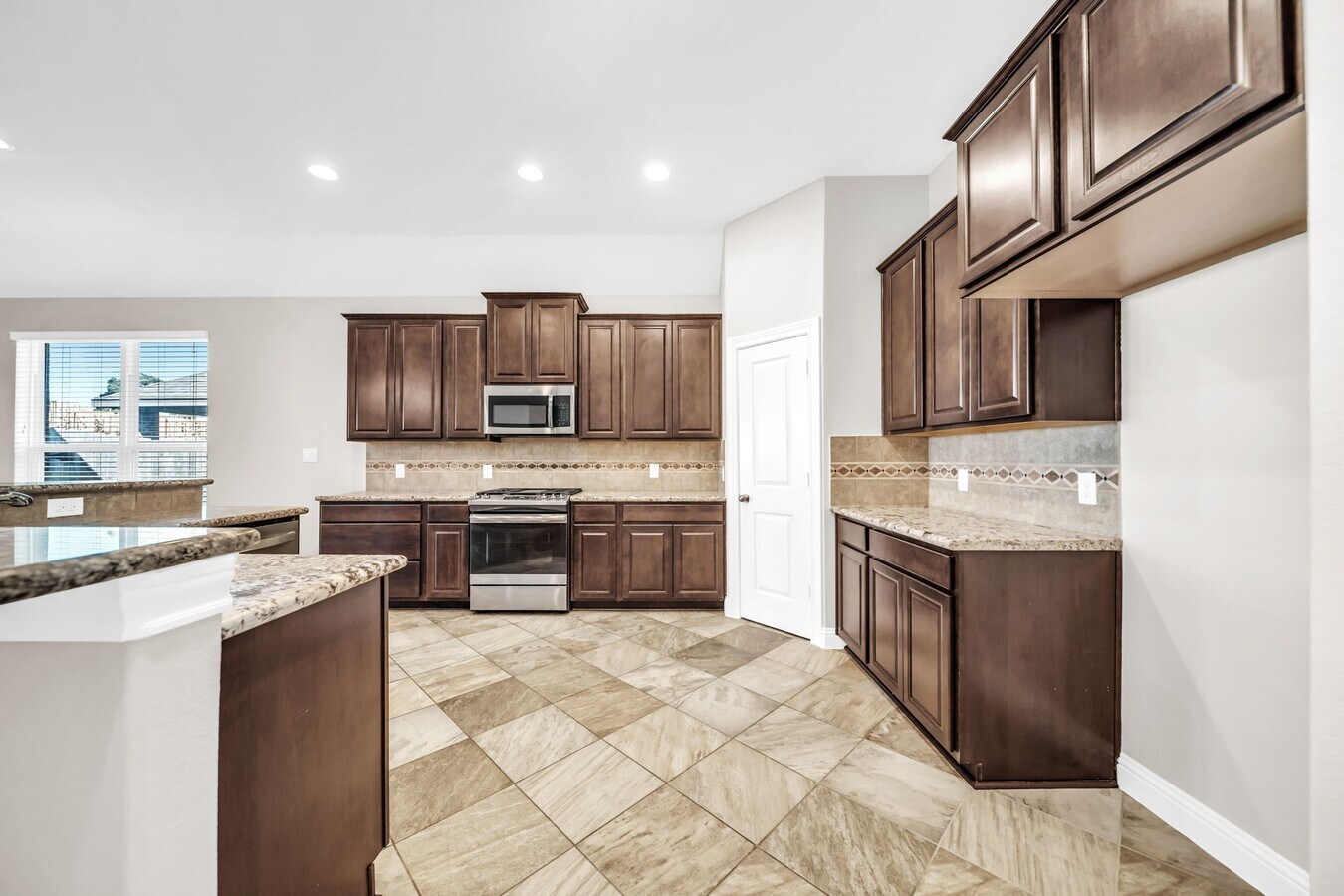 Photo - 19043 Minero Ln