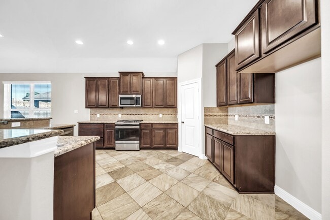 Photo - 19043 Minero Ln