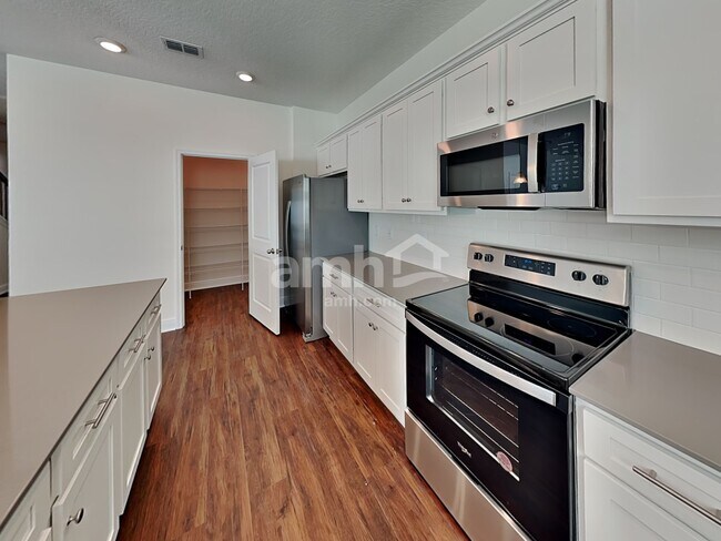 Photo - 2712 Ponds Trl