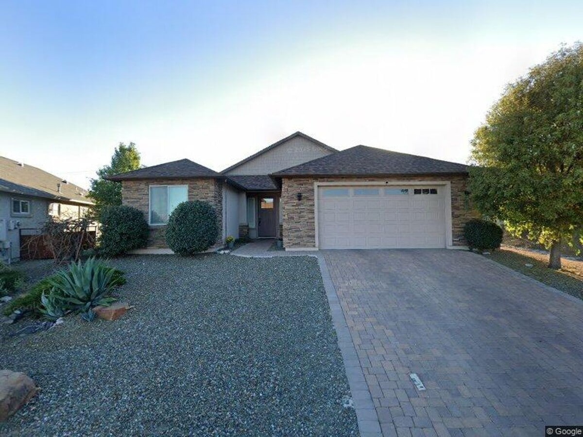 Coming Soon!! Currently Occupied In The Vineyards 3 Bedroom 2 Bath Home - Contact Property Pros P... - Coming Soon!! Currently Occupied In The Vineyards 3 Bedroom 2 Bath Home - Contact Property Pros P...