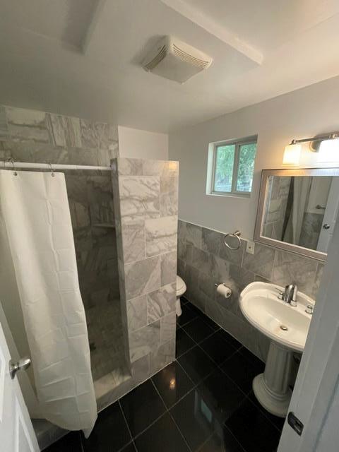 Photo - 212 Comal St