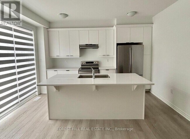 Photo - 1194 Stirling Todd Ter