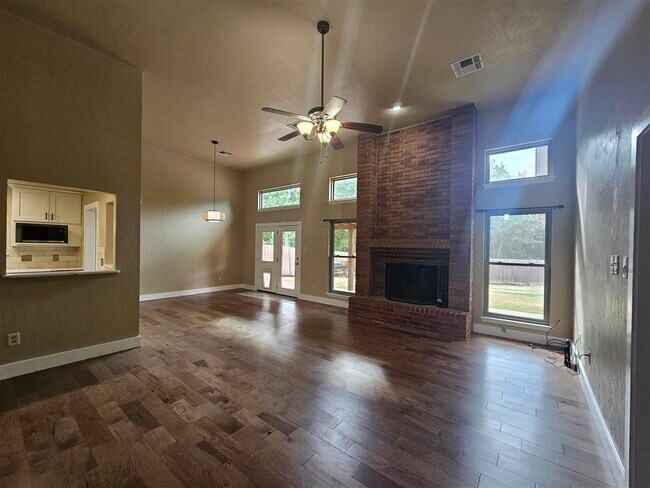 Photo - 2309 NE Turtle Creek Dr