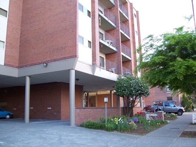 Photo - Ramayana Apartments