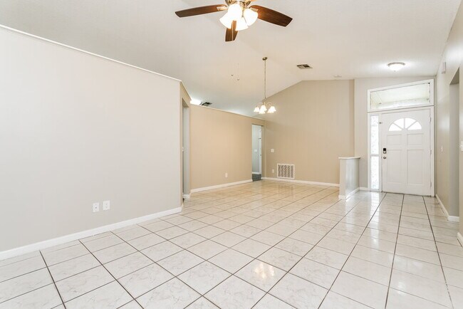 Photo - 1418 Mona Dr