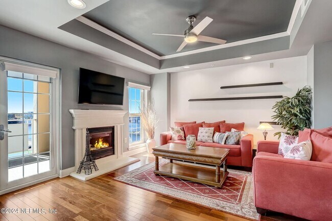 400 E Bay St Unit 907