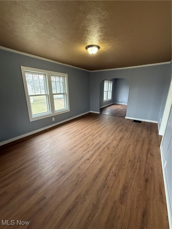 Photo - 714 Chester St