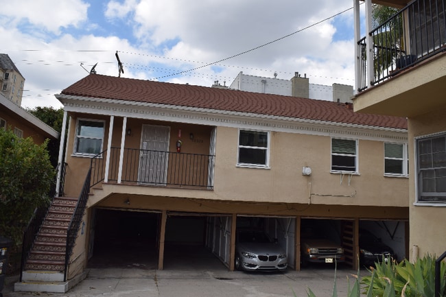 Photo - 1807-18011 Grace Ave Unidad 1807