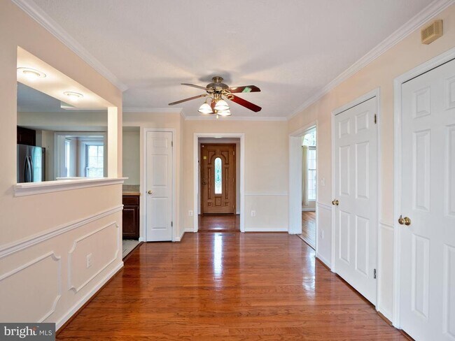 Photo - 4907 37th Pl