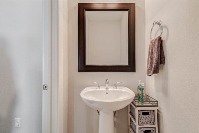 Photo - 3810 Leeland St