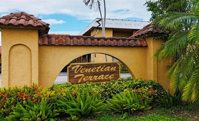 Photo - 2021 Woolbright Rd Condominio Unidad 203