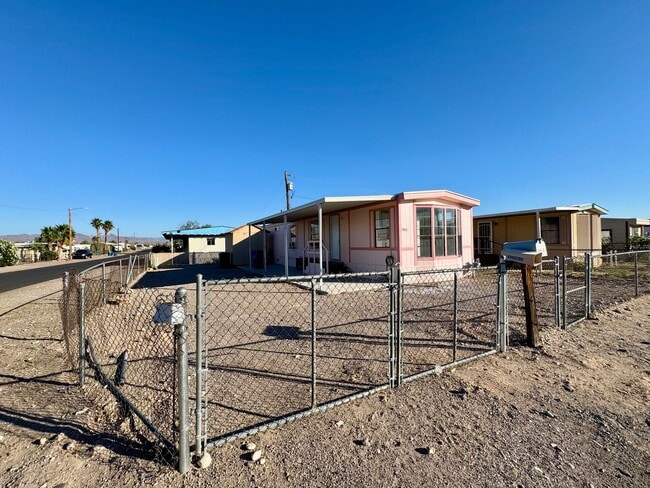 Photo - Charming  2 bedroom mobile