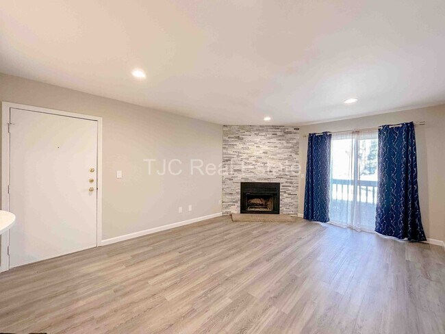 Photo - 8335 Fairmount Dr