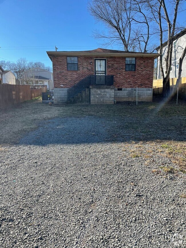 Building Photo - 946 31st Ave N Unit 946 31st Ave N #B Rental
