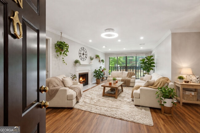 Building Photo - 23214 Plantation Dr NE Unit 214