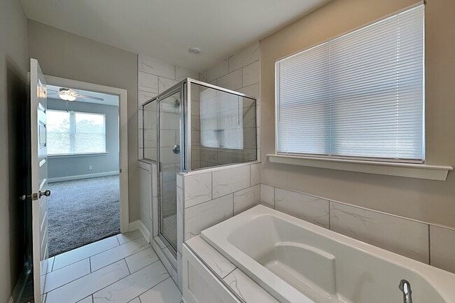 Photo - 1121 Camellia Ridge Dr