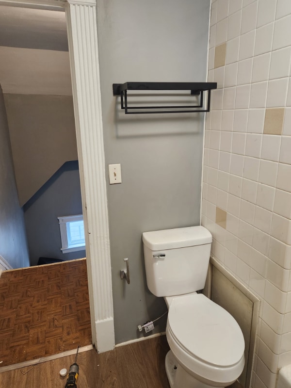 Photo - 560 W 17th St House