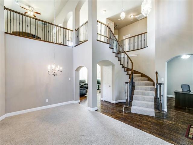 Photo - 1702 Tulare Dr