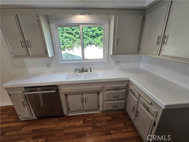 Photo - 4642 Briggs Ave