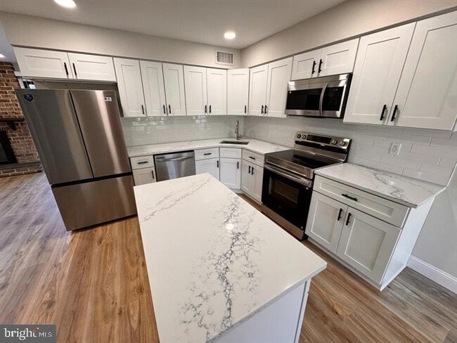 Photo - 402 Harrison Pl