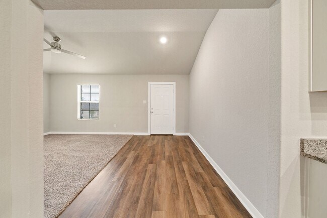 Photo - 3 Bedroom/2 Bath Escalera Subdivision