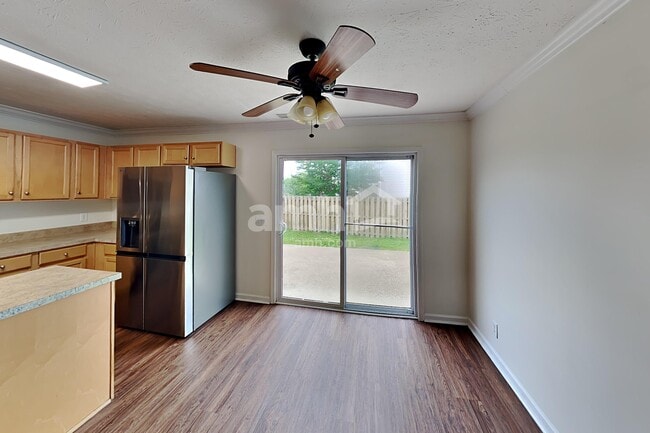 Photo - 322 Stewart Springs Dr