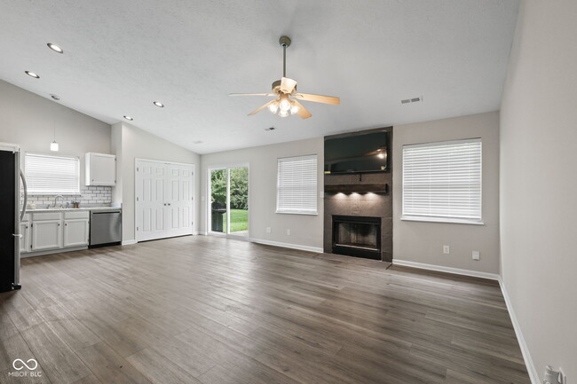 Photo - 6815 Cherry Laurel Ln