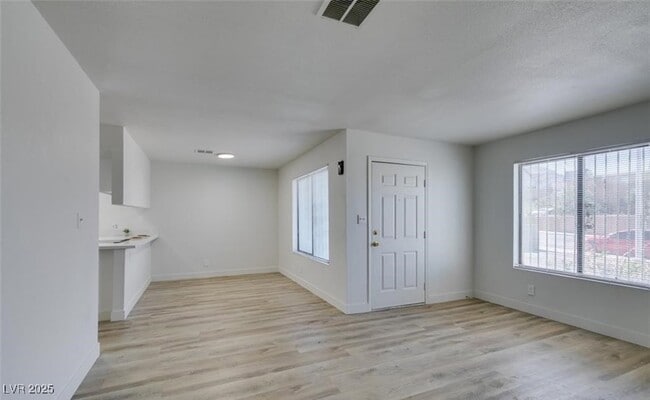 Photo - 6932 Kilgore Dr Unidad B