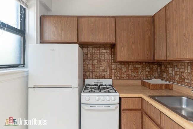 Photo - 727 W Belmont Ave Unidad J06W