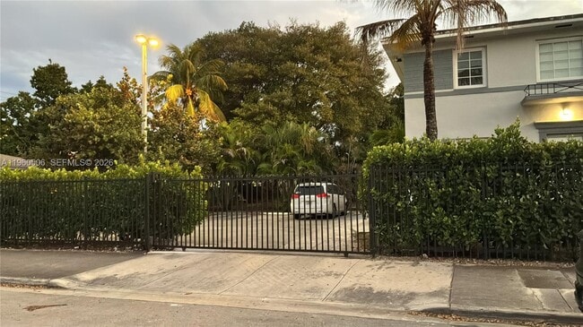 Photo - 450 NE 62nd St Unit 0