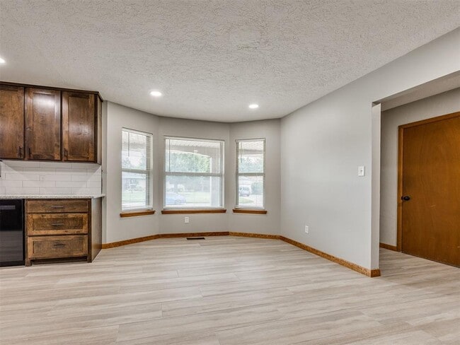 Photo - 412 Sundown Dr
