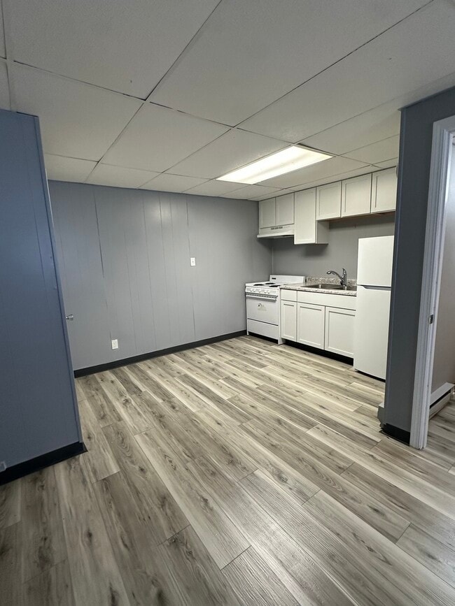 Building Photo - 530 E 3rd St Unit G Rental