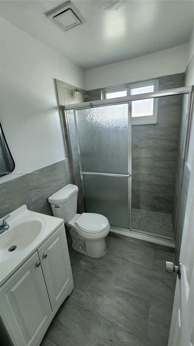 Photo - 4555 SW 32nd Ave Unit 1