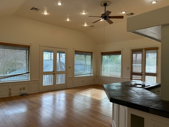 6016 Center St Unit A