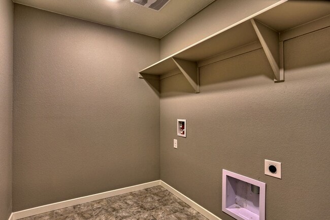 Photo - 4 Bedroom home in Windsor