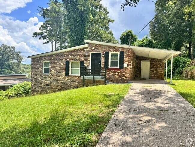 Building Photo - Available for Immediate Move In - 4 Side B... Rental