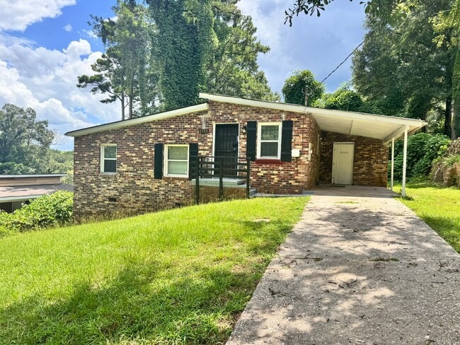 Available for Immediate Move In - 4 Side B... - Available for Immediate Move In - 4 Side B... House