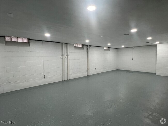 Building Photo - 2331 Milton Rd Rental