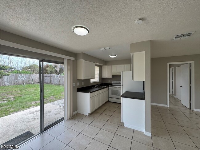 Photo - 1112 Gifford Ave S