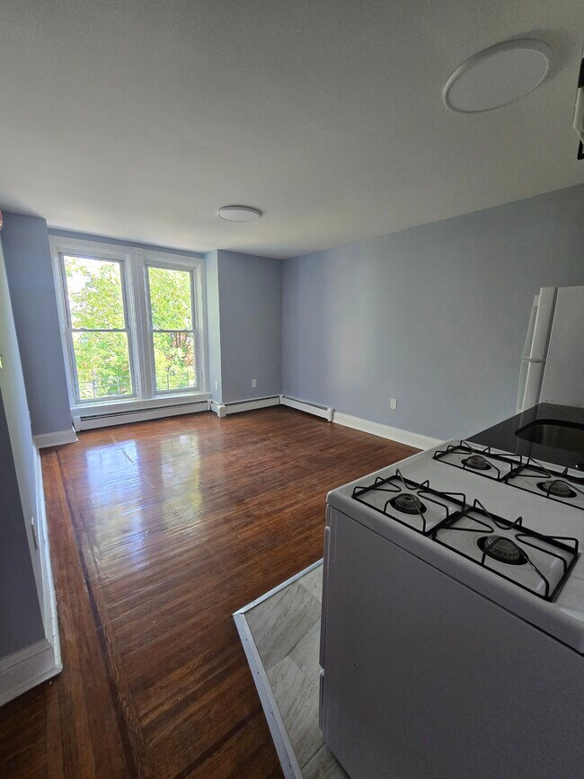 Photo - 4812 Regent St Unit 3