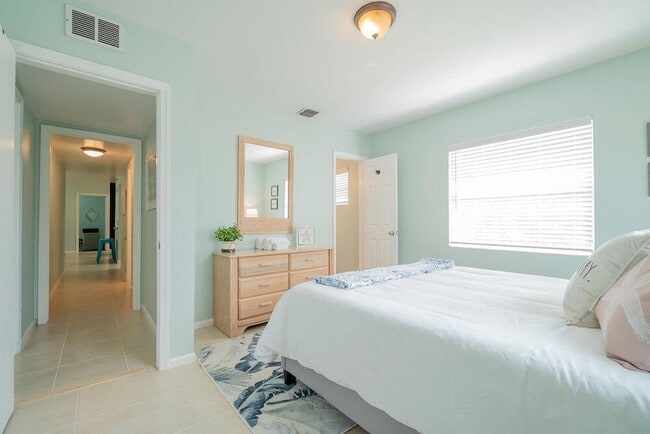 Photo - 1424 Willow Rd