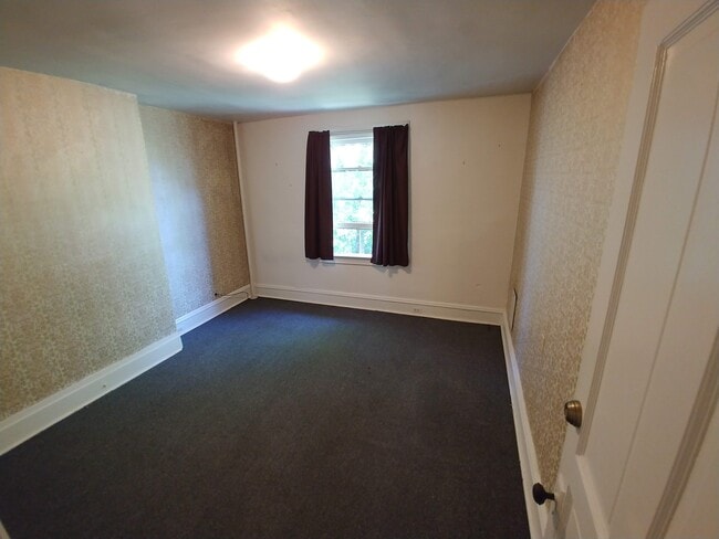 Bedroom 1 - 193 Morewood Ave Unit B