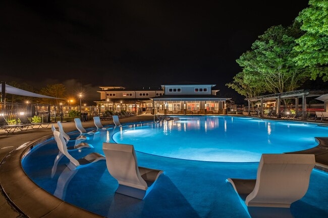 Photo - Foxridge Apartment Homes