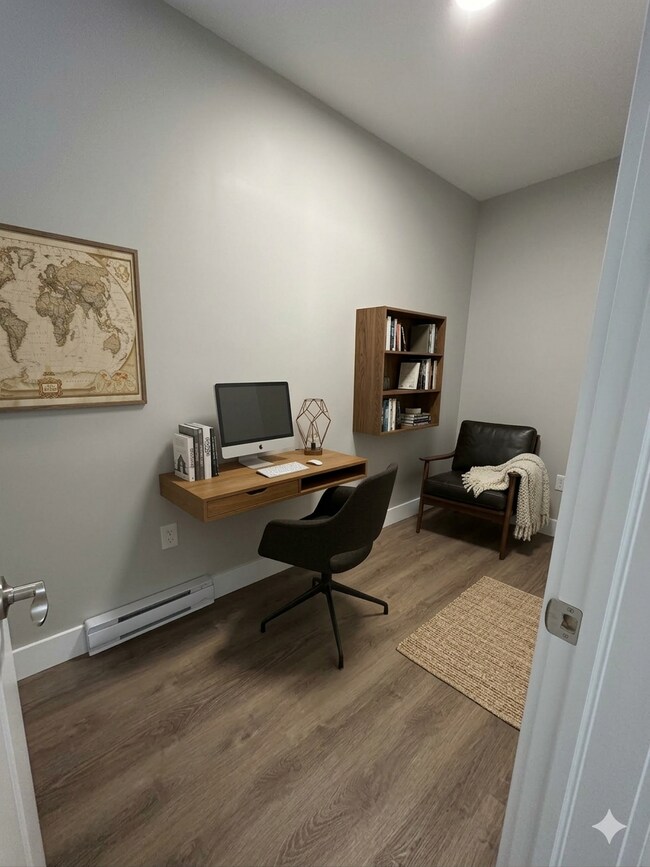 Photo - Unit E3- 199 Pine Street Tay Ontario L0K 2C0 Unité E3