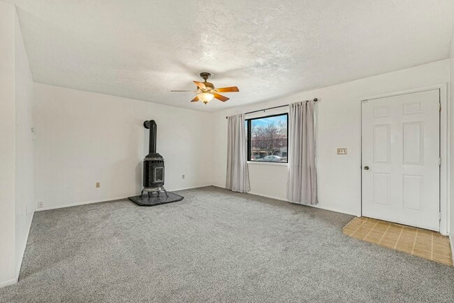 24 Jaxson Dr