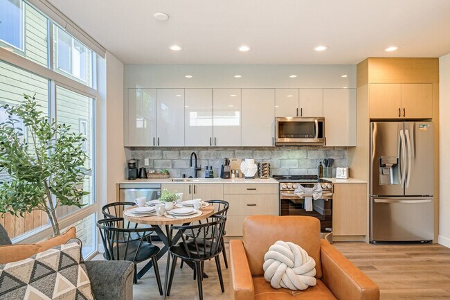 Photo - 1600 S Washington St Unidad SI ID1035897P