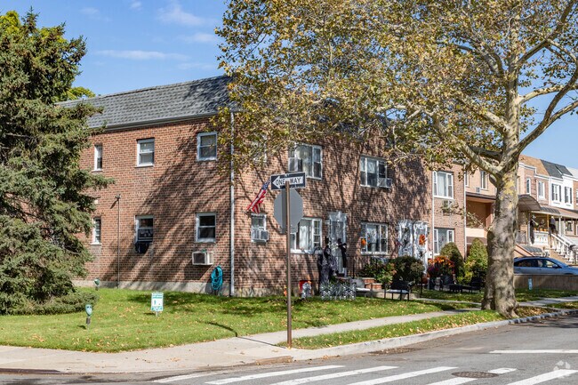 Photo - Independence Gardens