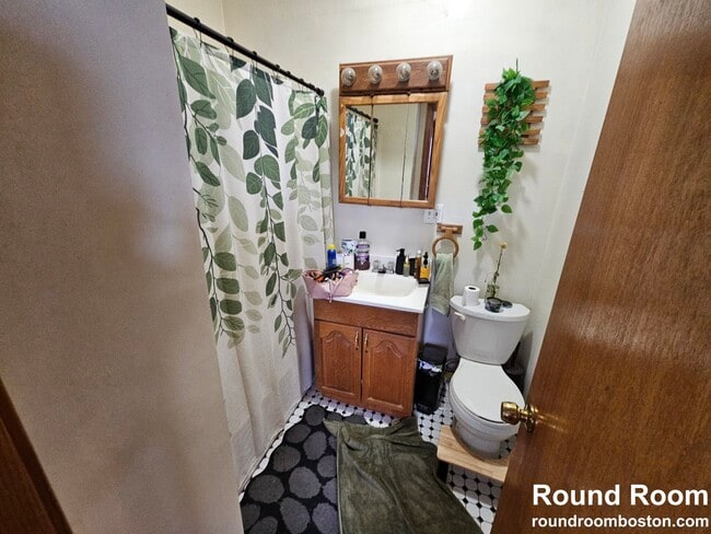 Photo - 346 Faneuil St Unit 2