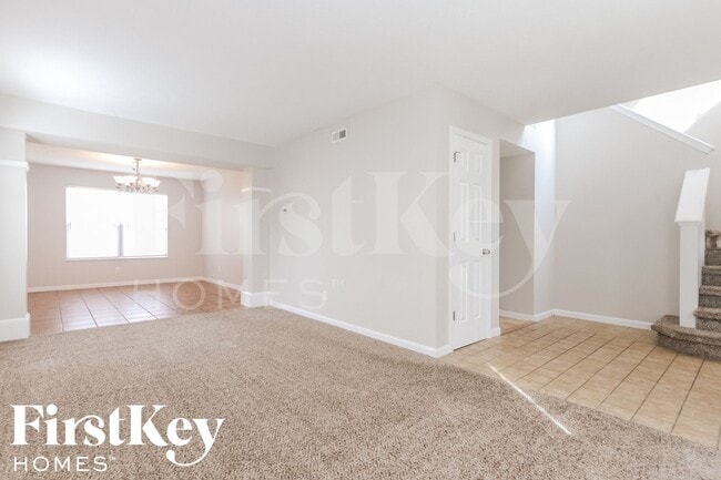 Photo - 746 Apple Ln